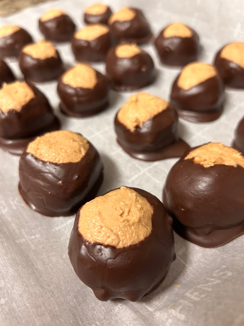 Easy Buckeye Recipe (No&nbsp;Bake)